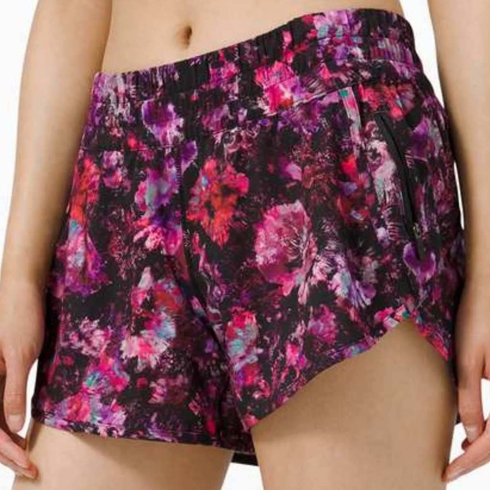 Lululemon Tracker Short v 4 floral